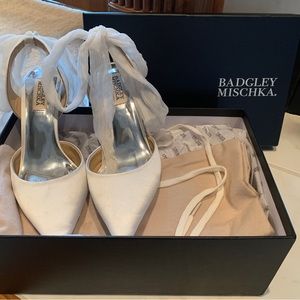 Badgley Mischka tie up heels